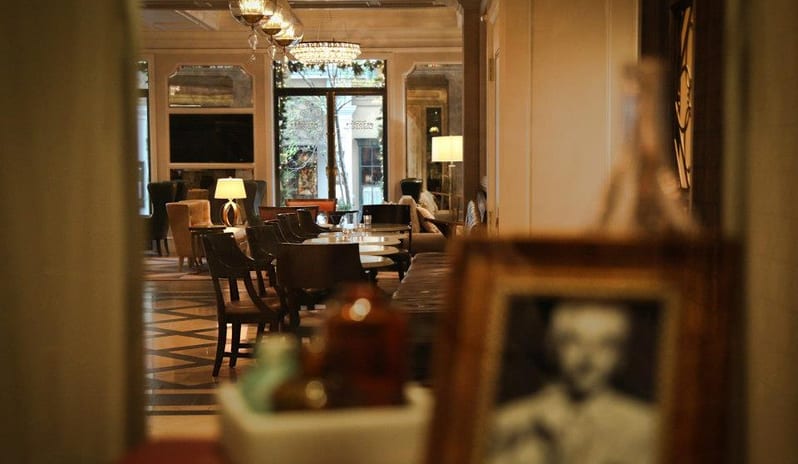 Hotel Monteleone - Criollo Restaurant Mirror view